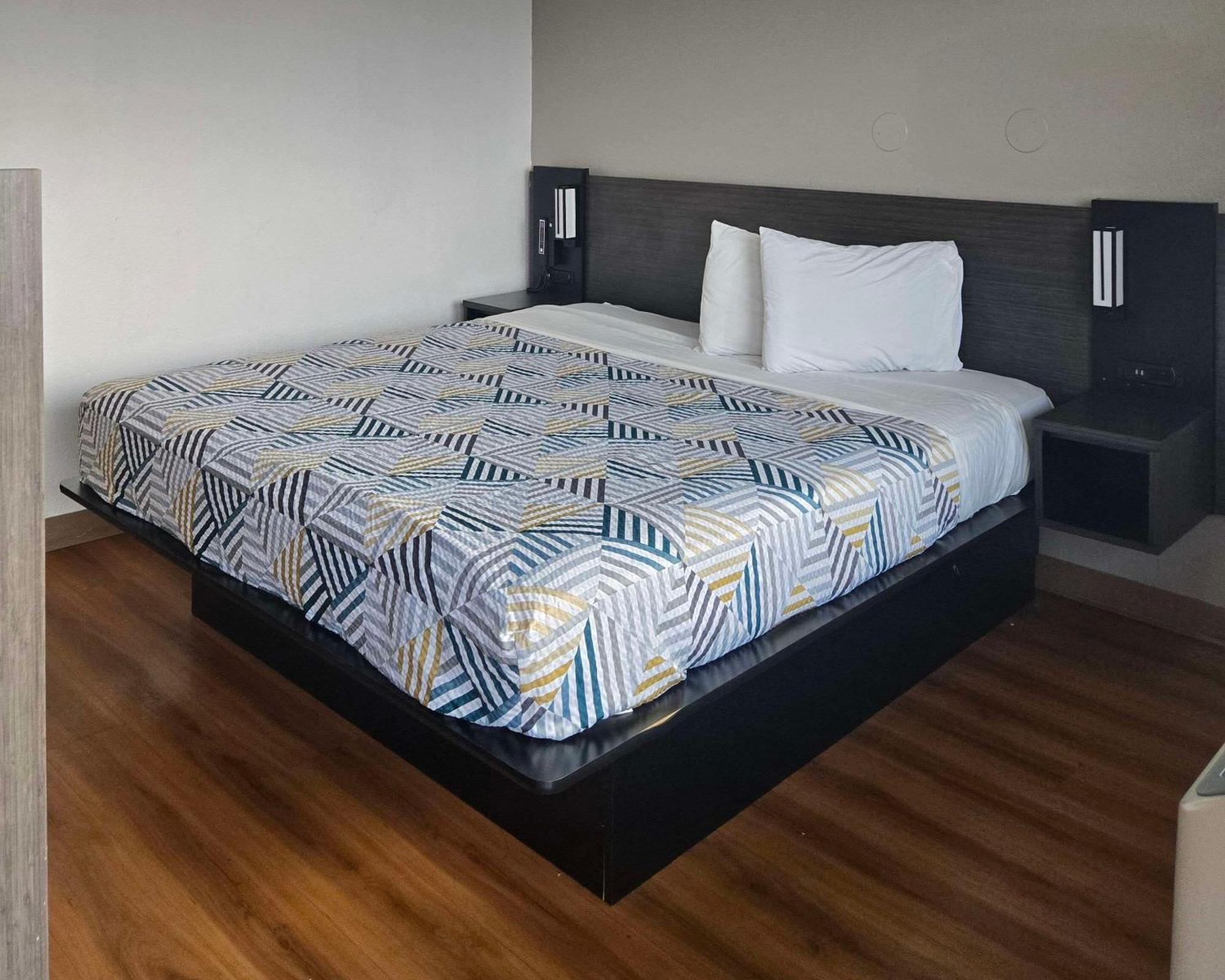 Park Inn By Radisson, Tracy Dış mekan fotoğraf